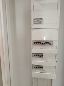 pose tableau 2 - Électricité - Brest Quimper